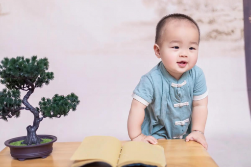 代怀包生男孩机构孕妇显怀是几个月